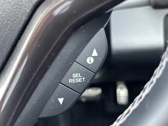ホンダ ヴェゼル RS ホンダセンシング 大分県 2019(令1)年 2.9万km プラチナホワイトパール ・純正ナビ(CD.DVD.SD.BT.USB)/・バックカメラ/・フルセグテレビ/・レーダークルーズコントロール/・ドライブレコーダー/・ETC/・パドルシフト/・ステアリングリモコン/・シートヒーター/・ハーフレザーシート/・ブレーキホールド