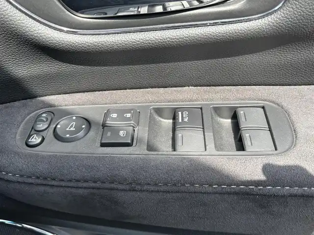 ホンダ ヴェゼル RS ホンダセンシング 大分県 2019(令1)年 2.9万km プラチナホワイトパール ・純正ナビ(CD.DVD.SD.BT.USB)/・バックカメラ/・フルセグテレビ/・レーダークルーズコントロール/・ドライブレコーダー/・ETC/・パドルシフト/・ステアリングリモコン/・シートヒーター/・ハーフレザーシート/・ブレーキホールド