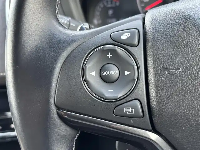 ホンダ ヴェゼル RS ホンダセンシング 大分県 2019(令1)年 2.9万km プラチナホワイトパール ・純正ナビ(CD.DVD.SD.BT.USB)/・バックカメラ/・フルセグテレビ/・レーダークルーズコントロール/・ドライブレコーダー/・ETC/・パドルシフト/・ステアリングリモコン/・シートヒーター/・ハーフレザーシート/・ブレーキホールド