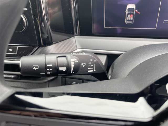 日産 ノート X 愛媛県 2023(令5)年 6.8万km 緑 プッシュスタート/純正ナビ（AM/FM/Bluetooth/フルセグTV）/アラウンドビューモニター/ETC２．０/横滑り防止装置/レーンキープアシスト/オートライト/オートマチックハイビーム/コーナーセンサー/クルーズコントロール