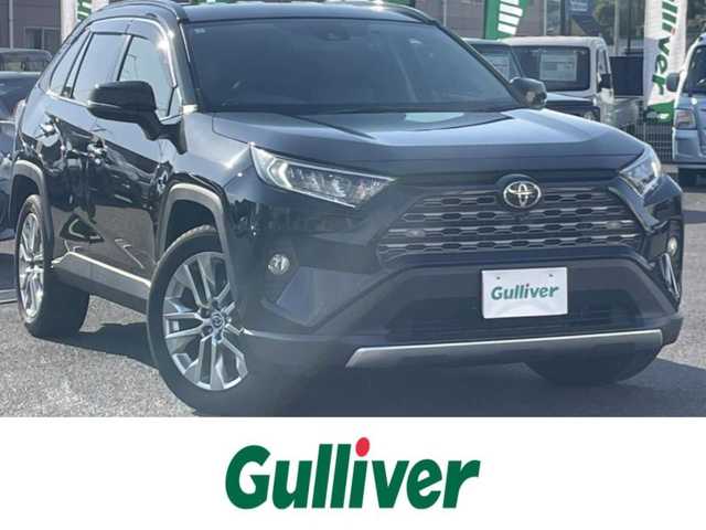トヨタ ＲＡＶ４ G Zパッケージ 広島県 2021(令3)年 3.2万km アティチュードブラックマイカ 登録時走行距離/　31991km/ワンオーナー/Bluetooth・フルセグTV/全方位カメラ/クルーズコントロール(追従走行あり)/衝突被害軽減システム/車線逸脱警報/後側方車両検知警報(ブラインドスポットモニター)/横滑り防止装置/盗難防止装置/ドライブレコーダー/ルーフレール/レザーシート/シートヒーター/置くだけ充電/電子パーキング/パワーシート(メモリ機能有り)/パワーバックドア/ビルトインETC/ステアリングヒーター/デジタルインナーミラー/オートライト/純正LEDライト/フォグランプ/プッシュスタート/スマートキー/MTモード付きAT/純正アルミホイール 19インチ/ドアバイザー/純正フロアマット/新車時整備手帳（保証書）/取扱説明書