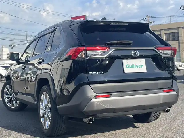 トヨタ ＲＡＶ４ G Zパッケージ 広島県 2021(令3)年 3.2万km アティチュードブラックマイカ 登録時走行距離/　31991km/ワンオーナー/Bluetooth・フルセグTV/全方位カメラ/クルーズコントロール(追従走行あり)/衝突被害軽減システム/車線逸脱警報/後側方車両検知警報(ブラインドスポットモニター)/横滑り防止装置/盗難防止装置/ドライブレコーダー/ルーフレール/レザーシート/シートヒーター/置くだけ充電/電子パーキング/パワーシート(メモリ機能有り)/パワーバックドア/ビルトインETC/ステアリングヒーター/デジタルインナーミラー/オートライト/純正LEDライト/フォグランプ/プッシュスタート/スマートキー/MTモード付きAT/純正アルミホイール 19インチ/ドアバイザー/純正フロアマット/新車時整備手帳（保証書）/取扱説明書
