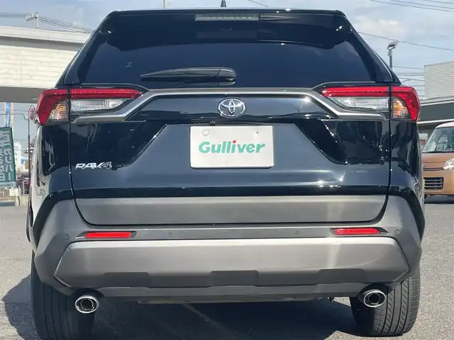 トヨタ ＲＡＶ４ G Zパッケージ 広島県 2021(令3)年 3.2万km アティチュードブラックマイカ 登録時走行距離/　31991km/ワンオーナー/Bluetooth・フルセグTV/全方位カメラ/クルーズコントロール(追従走行あり)/衝突被害軽減システム/車線逸脱警報/後側方車両検知警報(ブラインドスポットモニター)/横滑り防止装置/盗難防止装置/ドライブレコーダー/ルーフレール/レザーシート/シートヒーター/置くだけ充電/電子パーキング/パワーシート(メモリ機能有り)/パワーバックドア/ビルトインETC/ステアリングヒーター/デジタルインナーミラー/オートライト/純正LEDライト/フォグランプ/プッシュスタート/スマートキー/MTモード付きAT/純正アルミホイール 19インチ/ドアバイザー/純正フロアマット/新車時整備手帳（保証書）/取扱説明書