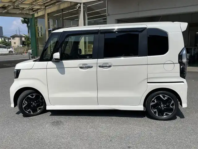 ホンダ Ｎ ＢＯＸ カスタム G L ターボ ホンダセンシング 石川県 2017(平29)年 8.8万km プレミアムホワイトパールⅡ 純正8インチSDナビ・地デジTV/純正CD/DVD/SD/MSV/BT/USB/バックモニター/ETC/ハーフレザーシート/両側パワースライドドア/ホンダセンシング/レーダークルーズコントロール/衝突軽減ブレーキ/車線逸脱警報/純正15インチAW/LEDライト/LEDフォグ/純正ドライブレコーダー/パドルシフト/プッシュスタート/スマートキー×2/H29/30/R1/2/4年ディーラー整備記録/保証書・取説あり