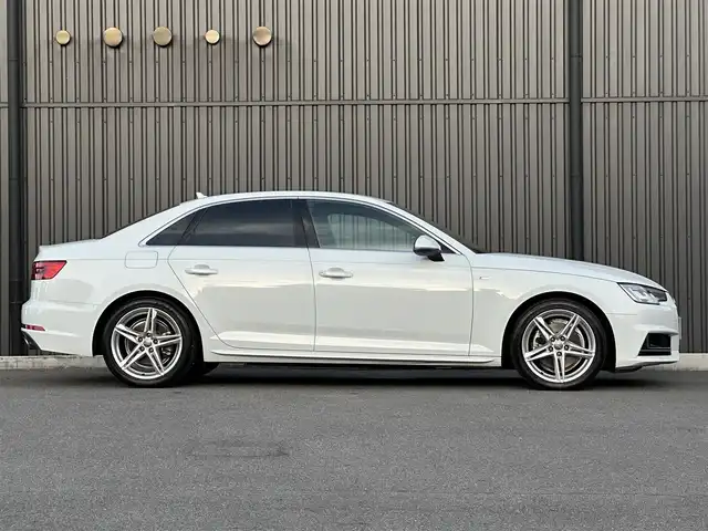 アウディ Ａ４ 2.0TFSIスポーツ S ライン PKG 福島県 2016(平28)年 3.9万km グレイシアホワイトメタリック 純正ナビ(CD/DVD/BT/SD/AUX)/フルセグTV/アクティブレーンアシスト/クルーズコントロール/ETC/オートホールド/ステアリングスイッチ/パドルシフト/前方ドライブレコーダー/パワーシート/シートヒーター/バーチャルコクピット/純正18AW/純正フロアマット/取扱説明書/保証書/スペアキー