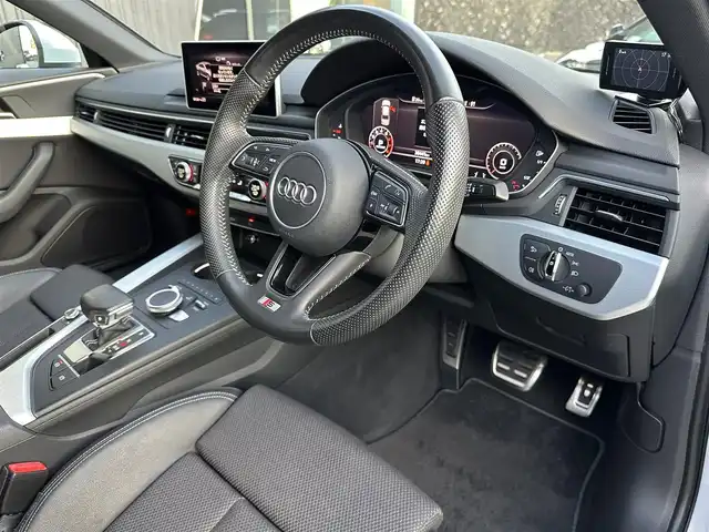 アウディ Ａ４ 2.0TFSIスポーツ S ライン PKG 福島県 2016(平28)年 3.9万km グレイシアホワイトメタリック 純正ナビ(CD/DVD/BT/SD/AUX)/フルセグTV/アクティブレーンアシスト/クルーズコントロール/ETC/オートホールド/ステアリングスイッチ/パドルシフト/前方ドライブレコーダー/パワーシート/シートヒーター/バーチャルコクピット/純正18AW/純正フロアマット/取扱説明書/保証書/スペアキー