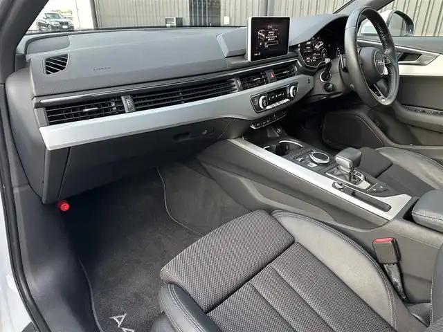 アウディ Ａ４ 2.0TFSIスポーツ S ライン PKG 福島県 2016(平28)年 3.9万km グレイシアホワイトメタリック 純正ナビ(CD/DVD/BT/SD/AUX)/フルセグTV/アクティブレーンアシスト/クルーズコントロール/ETC/オートホールド/ステアリングスイッチ/パドルシフト/前方ドライブレコーダー/パワーシート/シートヒーター/バーチャルコクピット/純正18AW/純正フロアマット/取扱説明書/保証書/スペアキー
