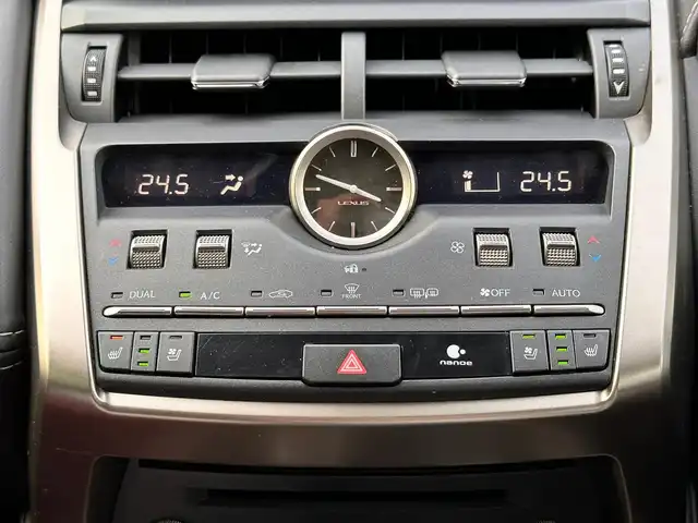 レクサス ＮＸ 300h バージョンL 宮城県 2020(令2)年 5.2万km ソニッククォーツ パノラミックビューモニターセット/・パノラミックビューモニター/・パーキングサポートブレーキ（静止物）/ブラインドスポットモニターセット/・ブラインドスポットモニター/・リアクロストラフィックアラート/＝＝＝/セーフティシステムプラス/・プリクラッシュセーフティ/・レーントレーシングアシスト/・アダプティブハイビームシステム/・レーダークルーズコントロール/・ロードサインアシスト/・先行車発進告知機能/純正ナビ/・CD/DVD/・Bluetooth/・フルセグTV/ビルトインETC2.0/AC100V/100Wコンセント/ハンズフリーパワーバックドア/本革シート/シートシートヒーター（前席/後席）/シートベンチレーション（前席）/パワーシート（運転席メモリー機能付）/電動格納/リクライニング機能付シート（リア）/ステアリングヒーター/電動パーキングブレーキ/ブレーキホールド/角型3眼LEDヘッドランプ/フォグランプ/ヘッドランプクリーナー/スマートキー＆プッシュスタート/純正18インチAW/純正フロアマット