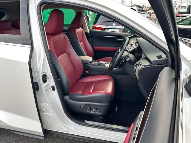 レクサス ＮＸ 300h バージョンL 宮城県 2020(令2)年 5.2万km ソニッククォーツ パノラミックビューモニターセット/・パノラミックビューモニター/・パーキングサポートブレーキ（静止物）/ブラインドスポットモニターセット/・ブラインドスポットモニター/・リアクロストラフィックアラート/＝＝＝/セーフティシステムプラス/・プリクラッシュセーフティ/・レーントレーシングアシスト/・アダプティブハイビームシステム/・レーダークルーズコントロール/・ロードサインアシスト/・先行車発進告知機能/純正ナビ/・CD/DVD/・Bluetooth/・フルセグTV/ビルトインETC2.0/AC100V/100Wコンセント/ハンズフリーパワーバックドア/本革シート/シートシートヒーター（前席/後席）/シートベンチレーション（前席）/パワーシート（運転席メモリー機能付）/電動格納/リクライニング機能付シート（リア）/ステアリングヒーター/電動パーキングブレーキ/ブレーキホールド/角型3眼LEDヘッドランプ/フォグランプ/ヘッドランプクリーナー/スマートキー＆プッシュスタート/純正18インチAW/純正フロアマット