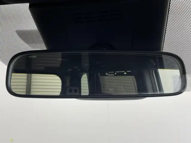 トヨタ ヴォクシー ハイブリッド S－Z 茨城県 2022(令4)年 2.3万km ホワイトパールクリスタルシャイン 快適利便パッケージ/純正10.5型DA/バックカメラ/フルセグ/CD/DVDデッキ/衝突被害軽減ブレーキ/車線逸脱抑制装置/レーダークルーズコントロール/オートマチックハイビーム/クリアランスソナー/BSM/両側電動スライドドア/ETC2.0/AC100V/パワーバックドア/シートヒーター/純正17インチAW/3眼LEDヘッドライト/スマートキー