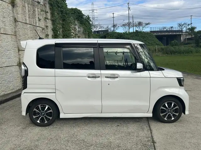 ホンダ Ｎ ＢＯＸ カスタム G L ホンダセンシング 長崎県 2019(令1)年 7.6万km プラチナホワイトパール 社外メモリナビ/（CD/DVD/BT/フルセグ）/バックカメラ/衝突軽減ブレーキ/レーンアシスト/レーダークルーズ/ETC/片側パワースライドドア/オートライト/スマートキー/プッシュスタート/純正14インチAW