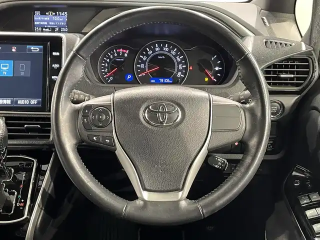 トヨタ ヴォクシー ZS 煌 愛知県 2018(平30)年 8万km イナズマスパーキングブラックガラスフレーク 純正１０．５インチナビ/（AF/FM/CD/DVD/フルセグTV/SD/Bluetooth）　/モデリスタフルエアロ/トヨタセーフティセンス/　ー衝突軽減システム/　－レーンキープアシスト/　－オートマチックハイビーム/　－クルーズコントロール/　－先行車発進告知/両側電動スライドドア　/ビルトインＥＴＣ　/ＬＥＤヘッドライト　/バックカメラ　/ドライブレコーダー　/プッシュスタート/スマートストップ/スマートキー/純正フロアマット/純正アルミホイール