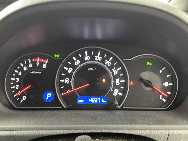 トヨタ ヴォクシー ZS 煌Ⅲ 熊本県 2021(令3)年 4.9万km ホワイトパールクリスタルシャイン ディーラーOP9インチナビ(CD/DVD/BT/フルセグ)/純正フリップダウンモニター/トヨタセーフティーセンス/ ・プリクラッシュセーフティー/ ・レーンディパーチャーアラート/ ・オートハイビーム/ ・パーキングサポートブレーキ/ ・クリアランスソナー/クルーズコントロール/バックカメラ/ビルトインETC/オートライト/LEDヘッドライト/フロントフォグランプ/純正フロアマット/純正ドアバイザー/電動格納ミラー/ミラーウィンカー/取り扱い説明書/保証書