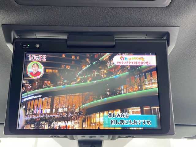 トヨタ ヴォクシー ZS 煌Ⅲ 熊本県 2021(令3)年 4.9万km ホワイトパールクリスタルシャイン ディーラーOP9インチナビ(CD/DVD/BT/フルセグ)/純正フリップダウンモニター/トヨタセーフティーセンス/ ・プリクラッシュセーフティー/ ・レーンディパーチャーアラート/ ・オートハイビーム/ ・パーキングサポートブレーキ/ ・クリアランスソナー/クルーズコントロール/バックカメラ/ビルトインETC/オートライト/LEDヘッドライト/フロントフォグランプ/純正フロアマット/純正ドアバイザー/電動格納ミラー/ミラーウィンカー/取り扱い説明書/保証書