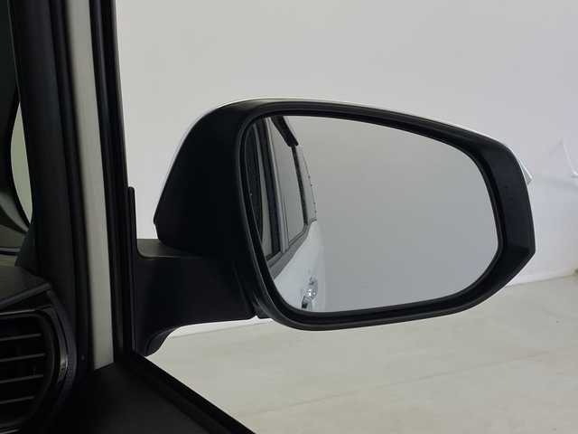 トヨタ ヴォクシー ZS 煌Ⅲ 茨城県 2021(令3)年 4.9万km ホワイトパールクリスタルシャイン 純正９インチナビ　バックモニター　フリップダウンモニター　衝突被害軽減ブレーキ　両側電動スライドドア　スマートキー　フルセグＴＶ　クルコン　ＥＴＣ　コーナーセンサー　横滑り防止装置　プッシュスタート