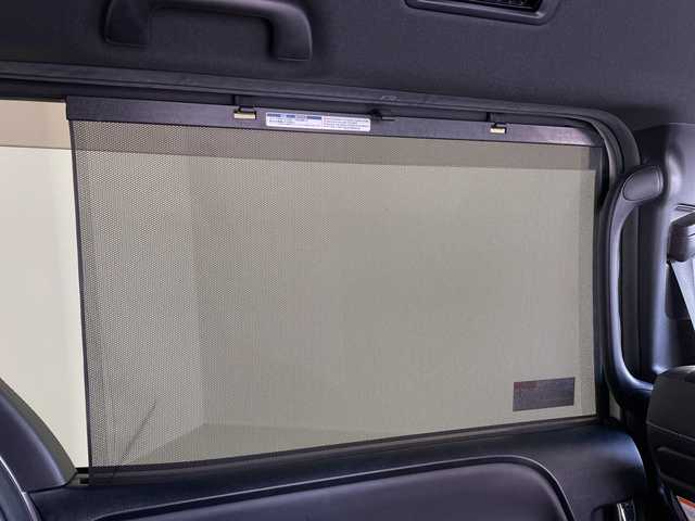 トヨタ ヴォクシー ZS 煌Ⅲ 茨城県 2021(令3)年 4.9万km ホワイトパールクリスタルシャイン 純正９インチナビ　バックモニター　フリップダウンモニター　衝突被害軽減ブレーキ　両側電動スライドドア　スマートキー　フルセグＴＶ　クルコン　ＥＴＣ　コーナーセンサー　横滑り防止装置　プッシュスタート