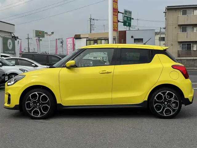 スズキ スイフト スポーツ セーフティPKG 千葉県 2018(平30)年 4万km チャンピオンイエロー ワンオーナー/6速MT/セーフティパッケージ/デュアルセンサーブレーキサポート/誤発信抑制機能/車線逸脱抑制機能/ふらつき警報/先行者発進お知らせ機能/レーダークルーズコントロール/純正8型ナビ/フルセグTV/Bluetooth/ビルトインETC/スポーツ専用バケットシート/シートヒーター/純正フロアマット/カーボンエアロ/純正17インチAW/オートライト