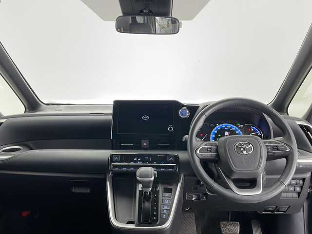 トヨタ ノア ハイブリッド S－Z 長野県 2022(令4)年 5.8万km アティチュードブラックマイカ 4WD/純正メモリナビ&フルセグTV&CD&DVD&USB&BT/純正フリップダウンモニター/トヨタセーフティセンス/アダプティブクルーズコントロール/レーンディパーチャーアラート/プリクラッシュセーフティー/クリアランスソナー/プロアクティブドライビングアシスト/パーキングサポートブレーキ/オートマチックハイビーム/ロードサインアシスト/先行車発進告知/快適便利パッケージ/パワーバックドア/ユニバーサルステップ/nanoe/両側パワースライドドア/ハーフレザーシート/前席シートヒーター/ステアリングスイッチ/ステアリングヒーター/2列目サンシェード/ウォークスルー/バックカメラ/ビルトインETC/LEDヘッドライト/オートライト/電動格納ミラー/ウィンカーミラー/電動ホールド/オートホールド/純正16インチAW装着/純正フロアマット/プッシュスタート/スマートキー