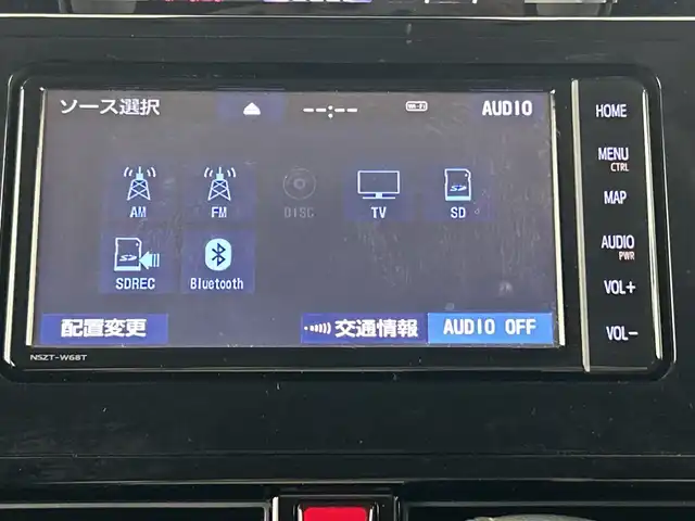 トヨタ ルーミー カスタムG 愛知県 2020(令2)年 4.4万km パールホワイトⅢ 禁煙車/純正7インチナビ/（CD/DVD/フルセグTV/Bluetooth/AM/FM)/バックカメラ/スマートアシストIII/・衝突軽減ブレーキ/・レーンキープアシスト/・オートマチックハイビーム/・クリアランスソナー/・誤発進抑制機能/ETC/両側パワースライドドア/アイドリングストップ/純正アルミホイール/スマートキー/プッシュスタート/スペアキー有/フロアマット/横滑り防止装置/LEDヘッドライト/フロントフォグライト