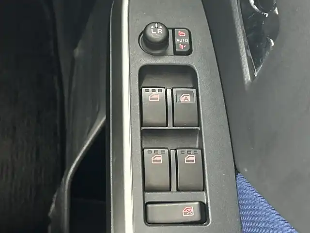 トヨタ ルーミー カスタムG 愛知県 2020(令2)年 4.4万km パールホワイトⅢ 禁煙車/純正7インチナビ/（CD/DVD/フルセグTV/Bluetooth/AM/FM)/バックカメラ/スマートアシストIII/・衝突軽減ブレーキ/・レーンキープアシスト/・オートマチックハイビーム/・クリアランスソナー/・誤発進抑制機能/ETC/両側パワースライドドア/アイドリングストップ/純正アルミホイール/スマートキー/プッシュスタート/スペアキー有/フロアマット/横滑り防止装置/LEDヘッドライト/フロントフォグライト