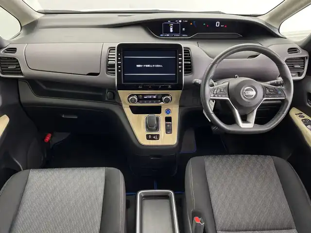 日産 セレナ e－パワー ハイウェイスター V 鹿児島県 2021(令3)年 4.4万km ブリリアントホワイトパール 純正ナビ/（AM/FM/CD/DVD/Bluetooth)/フルセグTV/アラウンドビューモニター/フリップダウンモニター/プロパイロット/両側パワースライドドア/ハンズフリーオートスライド/前席シートヒーター/ステアリングヒーター/ステアリングリモコン/横滑り防止/衝突被害軽減ブレーキ/クルーズコントロール/レーンキープアシスト/オートライト/前後コーナーセンサー/LEDヘッドライト/フォグランプ/フロアマット/純正15インチアルミ/プッシュスタート