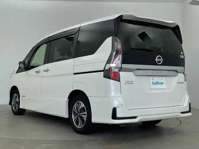 日産 セレナ e－パワー ハイウェイスター V 鹿児島県 2021(令3)年 4.4万km ブリリアントホワイトパール 純正ナビ/（AM/FM/CD/DVD/Bluetooth)/フルセグTV/アラウンドビューモニター/フリップダウンモニター/プロパイロット/両側パワースライドドア/ハンズフリーオートスライド/前席シートヒーター/ステアリングヒーター/ステアリングリモコン/横滑り防止/衝突被害軽減ブレーキ/クルーズコントロール/レーンキープアシスト/オートライト/前後コーナーセンサー/LEDヘッドライト/フォグランプ/フロアマット/純正15インチアルミ/プッシュスタート