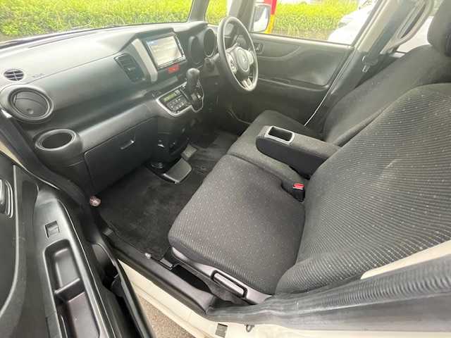ホンダ Ｎ ＢＯＸ G Lパッケージ 静岡県 2014(平26)年 10.8万km プレミアムホワイトパール ワンオーナー/純正メモリナビ/AM/FM/CD/DVD/BT/フルセグ/バックカメラ/左側パワースライドドア/純正フロアマット/プッシュスタート/スマートキー/ETC/オートライト/キセノンライト