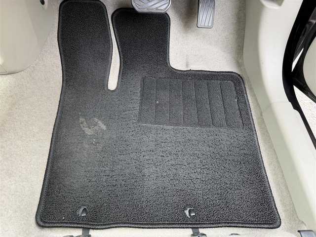 スズキ ラパン X 兵庫県 2021(令3)年 5.6万km アーバンブラウンパールメタリック 社外ナビ(AVN-R10)/(CD/BT/SD)/フルセグTV/バックカメラ/ETC/衝突軽減ブレーキ/コーナーセンサー/前後ドライブレコーダー/前席シートヒーター/HIDヘッドライト/オートライト/ステアリングリモコン/革巻ステアリング/スマートキー/電動格納ミラー/ドアバイザー/社外フロアマット