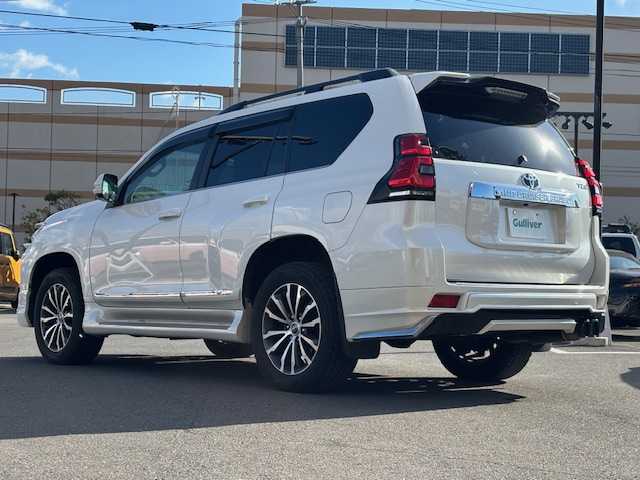 トヨタ ランドクルーザー プラド TZ－G 宮城県 2019(令1)年 4.7万km ホワイトパールクリスタルシャイン 登録時走行距離46663km/純正SDナビ/ワンセグTV/CD/DVD/Bluetooth/シートヒーター・クーラー/電動パワーシート/電動格納ミラー/ドライブレコーダー/コーナーセンサー/アラウンドビューモニター/バックカメラ/サンルーフ/追従クルーズコントロール/ステアリングリモコン/オートライト/オートマチックハイビーム/寒冷地仕様/ＥＴＣ/モデリスタフルエアロ/ＬＥＤライト