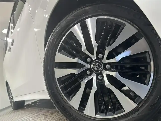 トヨタ ヴェルファイア Z Gエディション 愛知県 2018(平30)年 4.2万km ホワイトパールクリスタルシャイン 純正１０型Ｔコネクトナビ/(AM/FM/CD・DVD再生/フルセグTV/SD/Bluetooth)/バックカメラ/ツインムーンルーフ　/ＡＣ１００Ｖコンセント　/純正フリップダウンモニター　/デジタルインナーミラー　/ビルトインＥＴＣ２．０　/トヨタセーフティセンス　/　　-プリクラッシュセーフティ/　　-レーントレーニングアシスト（LTA)/　　-レーダークルーズコントロール（ACC)/　　-ロードサインアシスト（RSA)/　　-アダプティブハイビームシステム/両側パワースライドドア　/電動リアゲード　/シートヒーター/エアシート/オートブレーキホールド機能/クリアランスソナー