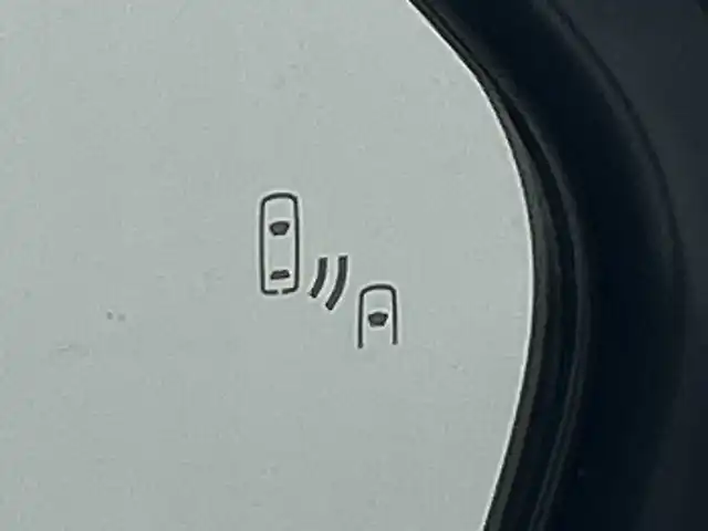 トヨタ アクア Z 愛知県 2022(令4)年 2.7万km プラチナホワイトパールマイカ トヨタチームメイト/・アドバンスドパーク/・ブラインドスポットモニター/・カラーヘッドアップディスプレイ/ブラインドスポットモニターセット/・パーキングブレーキサポート/・パノラミックビューモニター/合成皮革パッケージ/・合皮ファブリックシート/・パワーシート（運転席）/・シートヒーター（運転席助手席）/・ステアリングヒーター/純正１０．５インチディスプレイオーディオ/・ナビ/・Bluetooth/トヨタセーフティセンス　/・レーダークルーズコントロール　/・レーントレーシングアシスト/・プリクラッシュセーフティ/・オートマチックハイビーム/・ロードサインアシスト/Bi-BeamLEDヘッドライト/ナノイーX付オートエアコン/15インチ8本スポークアルミホイール
