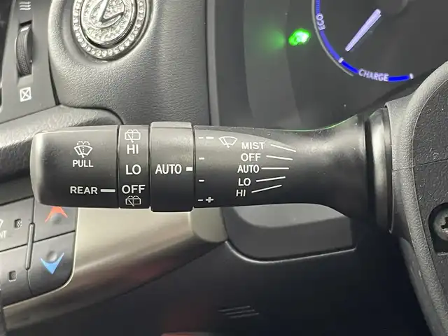 レクサス ＣＴ 200h Fスポーツ 埼玉県 2017(平29)年 4.6万km 赤Ⅱ メーカーナビ　サンルーフ　革シート　Ｂカメラ　シートヒーター　ＥＴＣ　レーダークルーズ　　コーナーセンサー　フルセグ　ＬＥＤヘッドライト　衝撃被害軽減装置　オートライト　レーンアシスト