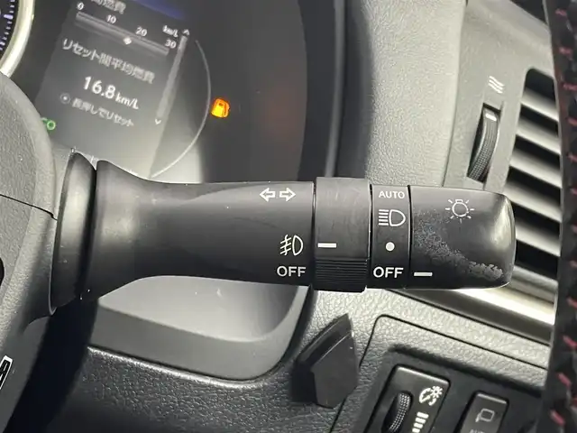 レクサス ＣＴ 200h Fスポーツ 埼玉県 2017(平29)年 4.6万km 赤Ⅱ メーカーナビ　サンルーフ　革シート　Ｂカメラ　シートヒーター　ＥＴＣ　レーダークルーズ　　コーナーセンサー　フルセグ　ＬＥＤヘッドライト　衝撃被害軽減装置　オートライト　レーンアシスト