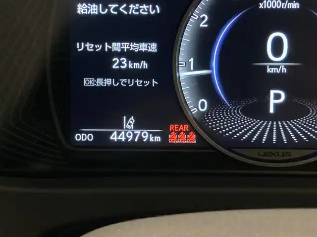 レクサス ＵＸ 200 バージョンC 熊本県 2019(令1)年 4.5万km ソニッククォーツ ・スマートキー/・プッシュスタート/・サンルーフ/・プリクラッシュセーフティ/・ブラインドスポットモニター/・レーンデパーチャーアラート/・クルーズコントロール(追従式)/・ロードサインインフォメーション/・先行車発進告知/・グレー革シート/・前席パワーシート/・前席シートヒーター /・ハンドルヒーター /・純正メモリナビ/　【BD・Bluetooth・USB・AUX・SD・MSV】/・フルセグTV/・バックカメラ/・ETC2.0/・LEDヘッドランプ/・LEDフォグランプ/・純正マット/・保証書/取説