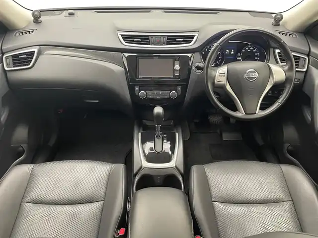 日産 エクストレイル ハイブリッド 20X エマージェンシーブレーキ 兵庫県 2016(平28)年 3.9万km ブリリアントホワイトパール 社外メモリナビ/（CD/DVD・SD/Bluetooth/フルセグTV）/・AVIC-RW901/バックカメラ/スライディングガラスルーフ/コーナーセンサー（前後）/エマージェンシーブレーキ/LKA/横滑り防止装置/パワーバックドア/カプロンシート/シートヒーター（D/N席）/LEDヘッドライト/オートライト/ETC/純正17インチアルミホイール/社外フロアマット/純正ドアバイザー/スマートキー/スペアキー1本/ルーフレール