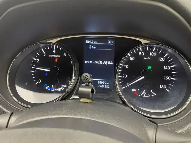日産 エクストレイル ハイブリッド 20X エマージェンシーブレーキ 兵庫県 2016(平28)年 3.9万km ブリリアントホワイトパール 社外メモリナビ/（CD/DVD・SD/Bluetooth/フルセグTV）/・AVIC-RW901/バックカメラ/スライディングガラスルーフ/コーナーセンサー（前後）/エマージェンシーブレーキ/LKA/横滑り防止装置/パワーバックドア/カプロンシート/シートヒーター（D/N席）/LEDヘッドライト/オートライト/ETC/純正17インチアルミホイール/社外フロアマット/純正ドアバイザー/スマートキー/スペアキー1本/ルーフレール