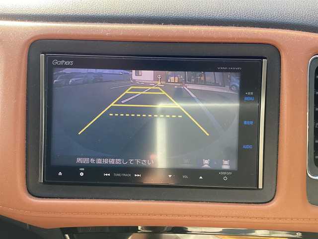 ホンダ ヴェゼル ハイブリッド Z 岡山県 2014(平26)年 6万km ホワイトオーキッドパール 純正ナビ/Bluetooth/フルセグTV/バックカメラ/ETC/ハーフレザーシート/Ｄ/Ｎシートヒーター/ドラレコ/社外18ＡＷ/LEDヘッドライト/オートライト/衝突軽減ブレーキ/クルーズコントロール/パドルシフト/スマートキー/プッシュスタート
