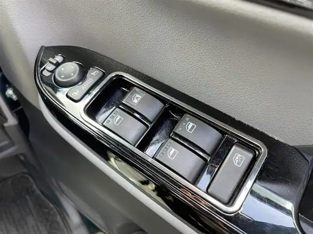 ダイハツ タント カスタム RS セレクション 大阪府 2020(令2)年 9.8万km レーザーブルークリスタルシャイン (株)IDOMが運営する【じしゃロン東大阪店】の自社ローン専用車両になりますこちらは現金またはオートローンご利用時の価格です。自社ローンご希望の方は別途その旨お申付け下さい/ワンオーナー/純正9インチナビ【NSZN-Y70DS】/(AM/FM/CD/DVD/SD/iPod/BT/フルセグTV)/バックカメラ/スマートアシスト３/・衝突警報機能/・衝突回避支援ブレーキ機能/・車線逸脱警報機能/・誤発進抑制機能（前方・後方）/・先行車発進お知らせ機能/クリアランスソナー/360°ドライブレコーダー/ビルトインETC/アダプティブクルーズコントロール/オートハイビーム/革巻きステアリング/ステアリングリモコン/ハーフレザーシート/D/N席シートヒーター/LEDヘッドライト/電動格納ミラー/両側電動ドア/純正フロアマット/純正ドアバイザー/スマートキー＆プッシュスタート/取説＆保証書/スペアスマートキー