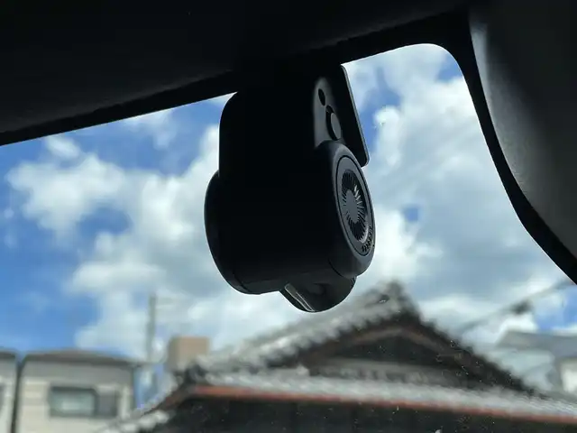ダイハツ タント カスタム RS セレクション 大阪府 2020(令2)年 9.8万km レーザーブルークリスタルシャイン (株)IDOMが運営する【じしゃロン東大阪店】の自社ローン専用車両になりますこちらは現金またはオートローンご利用時の価格です。自社ローンご希望の方は別途その旨お申付け下さい/ワンオーナー/純正9インチナビ【NSZN-Y70DS】/(AM/FM/CD/DVD/SD/iPod/BT/フルセグTV)/バックカメラ/スマートアシスト３/・衝突警報機能/・衝突回避支援ブレーキ機能/・車線逸脱警報機能/・誤発進抑制機能（前方・後方）/・先行車発進お知らせ機能/クリアランスソナー/360°ドライブレコーダー/ビルトインETC/アダプティブクルーズコントロール/オートハイビーム/革巻きステアリング/ステアリングリモコン/ハーフレザーシート/D/N席シートヒーター/LEDヘッドライト/電動格納ミラー/両側電動ドア/純正フロアマット/純正ドアバイザー/スマートキー＆プッシュスタート/取説＆保証書/スペアスマートキー