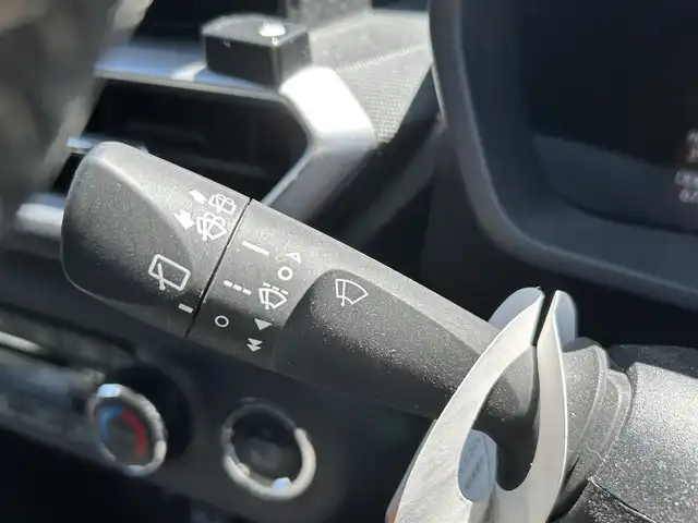 トヨタ ライズ Z 長崎県 2021(令3)年 6.8万km ナチュラルベージュマイカM ワンオーナー/純正9インチディスプレイオーディオ(BT/ラジオ/TV/Apple　Carplay/Android　Auto)/プッシュスタート/スマートキー/スペアキー/MTモード付AT/全車速追従機能付ACC/前後ドラレコ/ビルトインETC/デジタルインナーミラー/純正フロアマット/ドアバイザー/純正17インチアルミホイール/前席シートヒーター/ABS/VSC・TRC/イモビライザーシステム/スマートアシスト/前後コーナーセンサー/アイドリングストップ/LKC/SRSダブル・サイドエアバッグ/SRSカーテンエアバッグ/オートライト/取扱説明書/保証書/記録簿