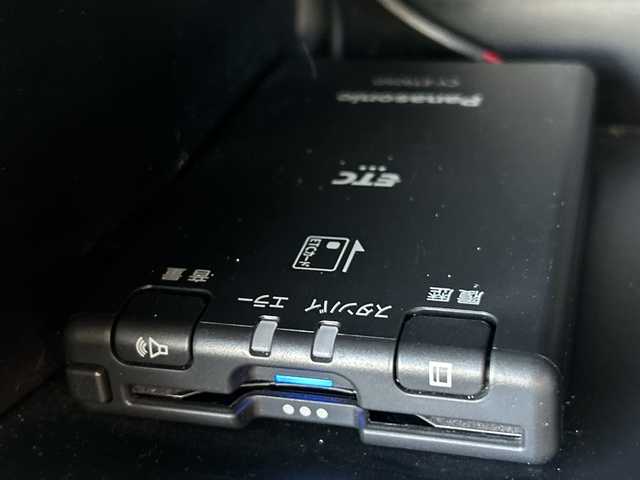 トヨタ ハイラックス Z 千葉県 2021(令3)年 10.7万km オキサイドブロンズM ナビＡＶＩＣ－ＲＷ７１１　バックカメラ　セーフティセンス　ＰＣＳ　ＬＤＡ　クルコン　ＤＶＤ　フルセグＴＶ　ＤＡＣ　サイドステップ　バックセンサー　ＬＥＤライト　オートライト　１７インチＡＷ