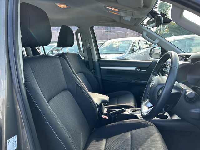 トヨタ ハイラックス Z 千葉県 2021(令3)年 10.7万km オキサイドブロンズM ナビＡＶＩＣ－ＲＷ７１１　バックカメラ　セーフティセンス　ＰＣＳ　ＬＤＡ　クルコン　ＤＶＤ　フルセグＴＶ　ＤＡＣ　サイドステップ　バックセンサー　ＬＥＤライト　オートライト　１７インチＡＷ