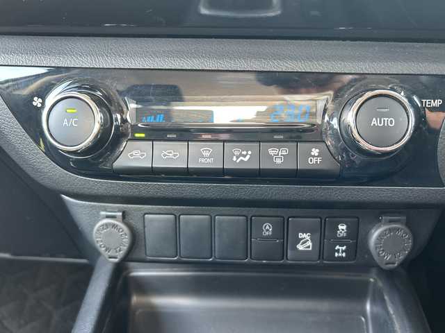 トヨタ ハイラックス Z 千葉県 2021(令3)年 10.7万km オキサイドブロンズM ナビＡＶＩＣ－ＲＷ７１１　バックカメラ　セーフティセンス　ＰＣＳ　ＬＤＡ　クルコン　ＤＶＤ　フルセグＴＶ　ＤＡＣ　サイドステップ　バックセンサー　ＬＥＤライト　オートライト　１７インチＡＷ