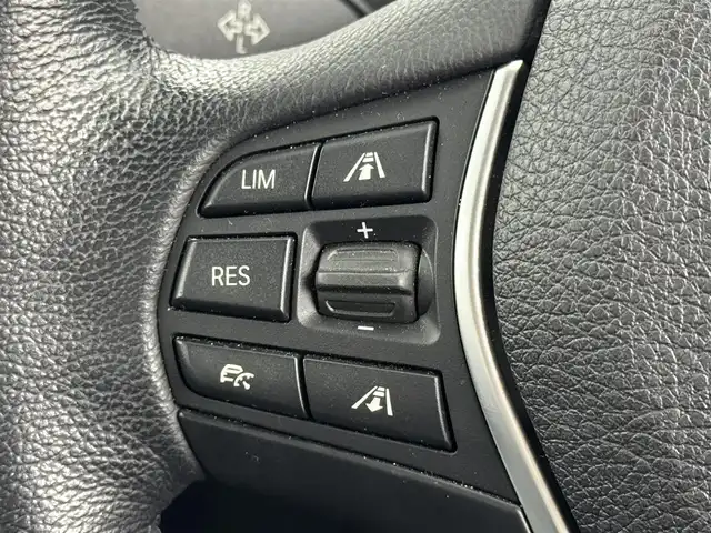 ＢＭＷ ３２０ｄ ラグジュアリー 福岡県 2018(平30)年 2.5万km 黒 純正ナビ/フルセグTV/ＥＴＣ　/ドライブレコーダー　/バックカメラ　/レーダークルーズコントロール　/ＢＳＭ　/レーンキープ　/クリアランスソナー　/横滑り防止装置　/アイドリングストップ/シートヒーター　/レザーシート　/パワーシート　/純正１７インチＡＷ　/ＬＥＤ