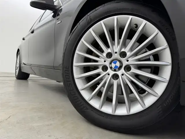 ＢＭＷ ３２０ｄ ラグジュアリー 福岡県 2018(平30)年 2.5万km 黒 純正ナビ/フルセグTV/ＥＴＣ　/ドライブレコーダー　/バックカメラ　/レーダークルーズコントロール　/ＢＳＭ　/レーンキープ　/クリアランスソナー　/横滑り防止装置　/アイドリングストップ/シートヒーター　/レザーシート　/パワーシート　/純正１７インチＡＷ　/ＬＥＤ