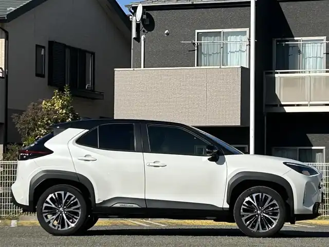 トヨタ ヤリスクロス Z 宮城県 2021(令3)年 1.8万km ブラックマイカ/ホワイトパールクリスタルシャイン 2トーン /ワンオーナー//ディスプレイオーディオナビ//FM/AM/BT/USB/スマートフォン連携//アラウンドビューモニター//ハーフレザーシート//前席シートヒーター/D席パワーシート//レーダークルーズコントロール//プリクラッシュセーフティ//クリアランスソナー//ブラインドスポットモニター//レーンキープアシスト//ビルトインETC//LEDヘッドライト/オートハイビーム//社外AWスタッドレスタイヤ積込(205/65R16)