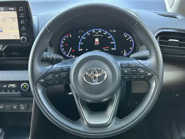 トヨタ ヤリスクロス Z 宮城県 2021(令3)年 1.8万km ブラックマイカ/ホワイトパールクリスタルシャイン 2トーン /ワンオーナー//ディスプレイオーディオナビ//FM/AM/BT/USB/スマートフォン連携//アラウンドビューモニター//ハーフレザーシート//前席シートヒーター/D席パワーシート//レーダークルーズコントロール//プリクラッシュセーフティ//クリアランスソナー//ブラインドスポットモニター//レーンキープアシスト//ビルトインETC//LEDヘッドライト/オートハイビーム//社外AWスタッドレスタイヤ積込(205/65R16)