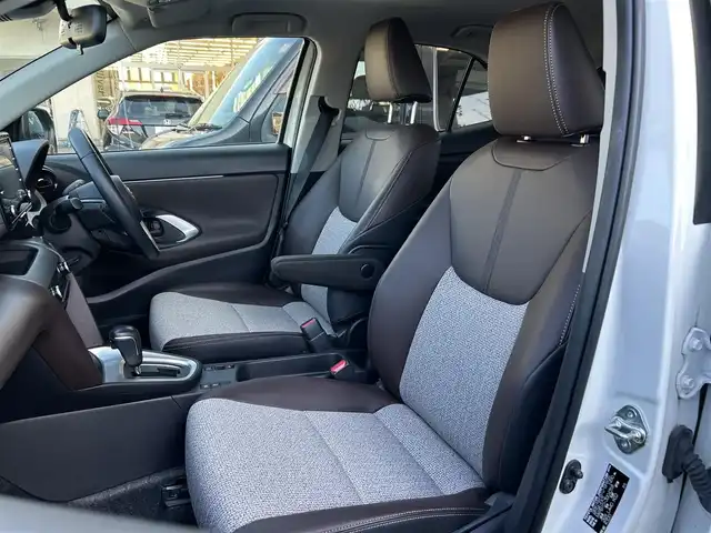 トヨタ ヤリスクロス Z 宮城県 2021(令3)年 1.8万km ブラックマイカ/ホワイトパールクリスタルシャイン 2トーン /ワンオーナー//ディスプレイオーディオナビ//FM/AM/BT/USB/スマートフォン連携//アラウンドビューモニター//ハーフレザーシート//前席シートヒーター/D席パワーシート//レーダークルーズコントロール//プリクラッシュセーフティ//クリアランスソナー//ブラインドスポットモニター//レーンキープアシスト//ビルトインETC//LEDヘッドライト/オートハイビーム//社外AWスタッドレスタイヤ積込(205/65R16)