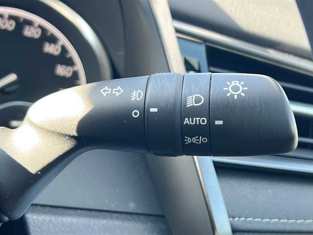 トヨタ カムリ WSレザーパッケージ 愛知県 2023(令5)年 0.8万km アティチュードブラックマイカ/プラチナホワイトパールマイカ /禁煙車/ワンオーナー//9インチディスプレイオーディオ//Tコネクトナビ/フルセグTV//Bluetooth・USB//バックカメラ・パノラミックビューモニター//ビルトインETC2.0//前後ドライブレコーダー//カラーヘッドアップディスプレイ//トヨタセーフティセンス//プリクラッシュセーフティ//レーントレーシングアシスト//オートマチックハイビーム//ロードサインアシスト//レーダークルーズコントロール/　（全車速追従機能付き）//ブラインドスポットモニター//クリアランスソナー//リアクロストラフィックアラート//パーキングサポートブレーキ//黒本革シート//前席シートヒーター//前席パワーシート//パドルシフト//純正１８インチアルミ//本革巻きステアリング//電動チルトステアリング//電動パーキング・ブレーキホールド//ISOFIX//LEDオートライト//電動格納ミラーウィンカー//純正フロアマット//純正ドアバイザー//取扱説明書//新車保証書//スペアキー