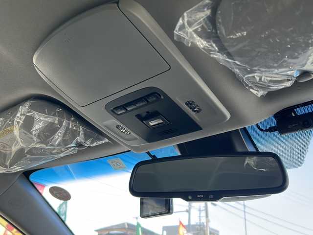 トヨタ カムリ WSレザーパッケージ 愛知県 2023(令5)年 0.8万km アティチュードブラックマイカ/プラチナホワイトパールマイカ /禁煙車/ワンオーナー//9インチディスプレイオーディオ//Tコネクトナビ/フルセグTV//Bluetooth・USB//バックカメラ・パノラミックビューモニター//ビルトインETC2.0//前後ドライブレコーダー//カラーヘッドアップディスプレイ//トヨタセーフティセンス//プリクラッシュセーフティ//レーントレーシングアシスト//オートマチックハイビーム//ロードサインアシスト//レーダークルーズコントロール/　（全車速追従機能付き）//ブラインドスポットモニター//クリアランスソナー//リアクロストラフィックアラート//パーキングサポートブレーキ//黒本革シート//前席シートヒーター//前席パワーシート//パドルシフト//純正１８インチアルミ//本革巻きステアリング//電動チルトステアリング//電動パーキング・ブレーキホールド//ISOFIX//LEDオートライト//電動格納ミラーウィンカー//純正フロアマット//純正ドアバイザー//取扱説明書//新車保証書//スペアキー